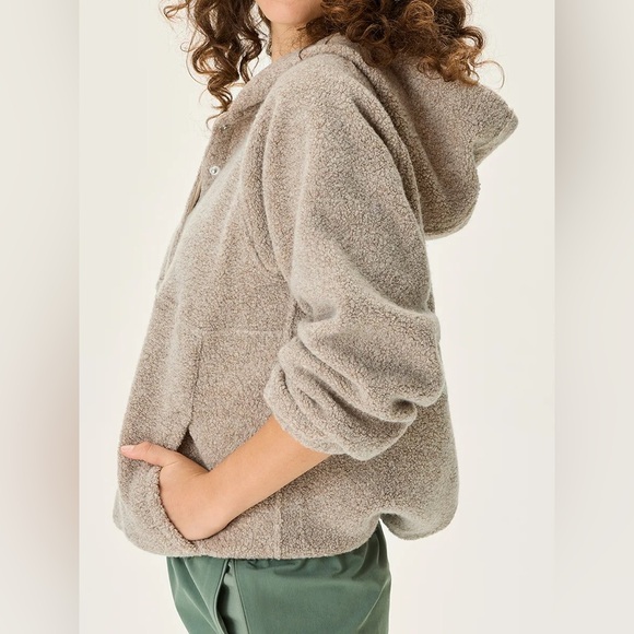 NWT Outdoor Voices MegaFleece Snap Up Hoodie wool - Picture 2 of 12